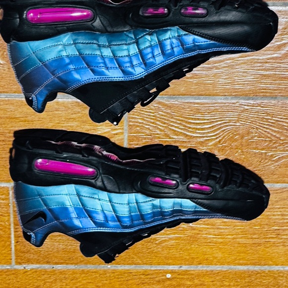 nike air max 95 premium throwback future